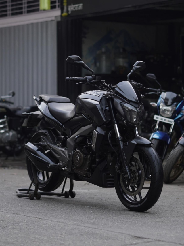 राइडरों को पहली नजर में ही दीवाना बना देंगी Bajaj Dominar 400