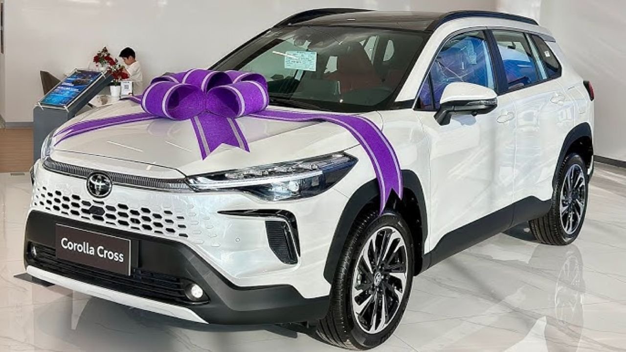 XUV700 को मुँह तोड़ जवाब देंगी Toyota की नई छम्मक छल्लो, सॉलिड इंजन के साथ लल्लनटॉप फीचर्स, जाने कीमत